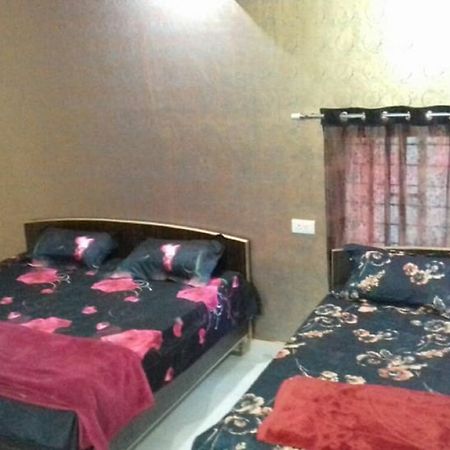 Hotel Om Jai Jaipur Bagian luar foto