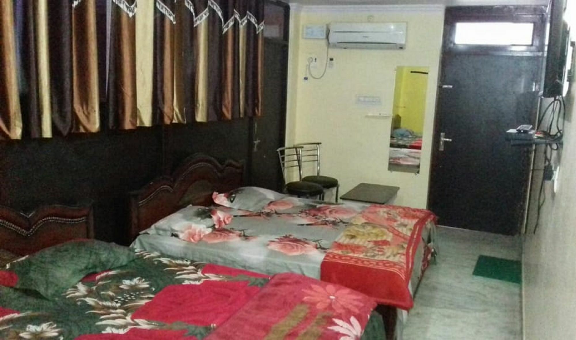 Hotel Om Jai Jaipur Bagian luar foto