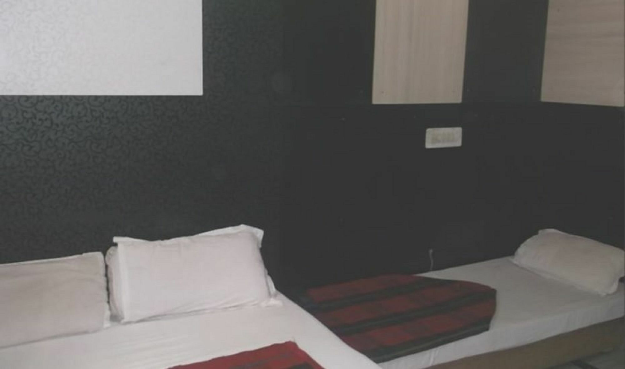 Hotel Om Jai Jaipur Bagian luar foto